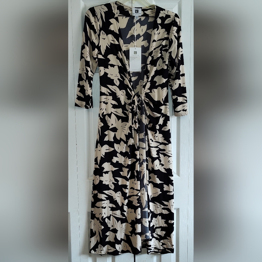 Vicky & Lucas Black & Cream Women's Coverup, Sz. L. Accepting reasonable offers.